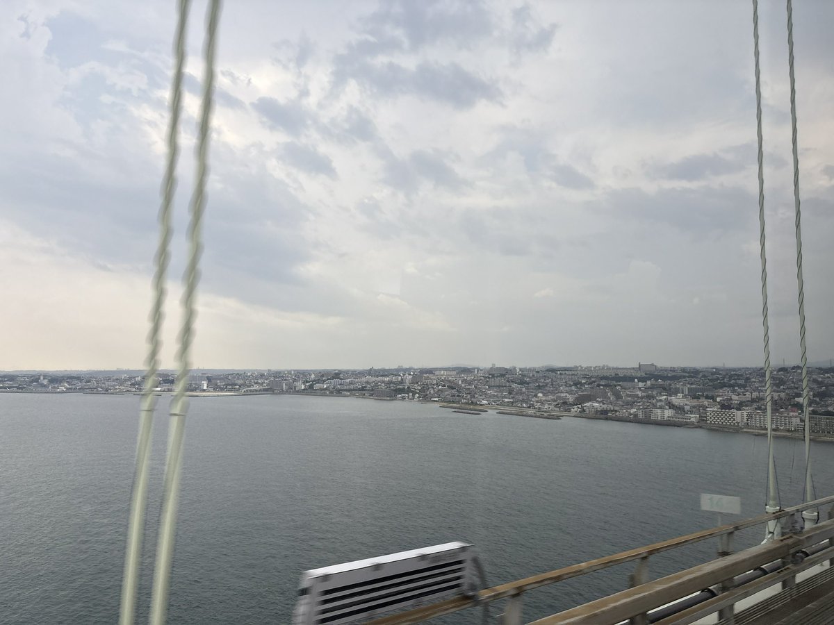 64Daiki's tweet photo. 人生初の神戸。
Over Drive聴きながら明石海峡大橋を渡れたのがかなり嬉しかった。 https://t.co/xwCqBVWtO3