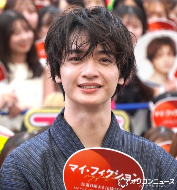 livedoornews's tweet photo. 【気遣い】キスマイ玉森裕太、猛暑の屋外で体調不良者に声がけ「ゆっくり休んで」
https://t.co/hVm7JBOMOJ

玉森はドラマ『マイ・フィクション』の屋外イベントに参加。会場後方のファンを指した玉森が「あ、大丈夫ですか？」ととっさに気にかける場面があり「大丈夫かな？」と優しく気遣った。 https://t.co/4C8Uf0bF9W