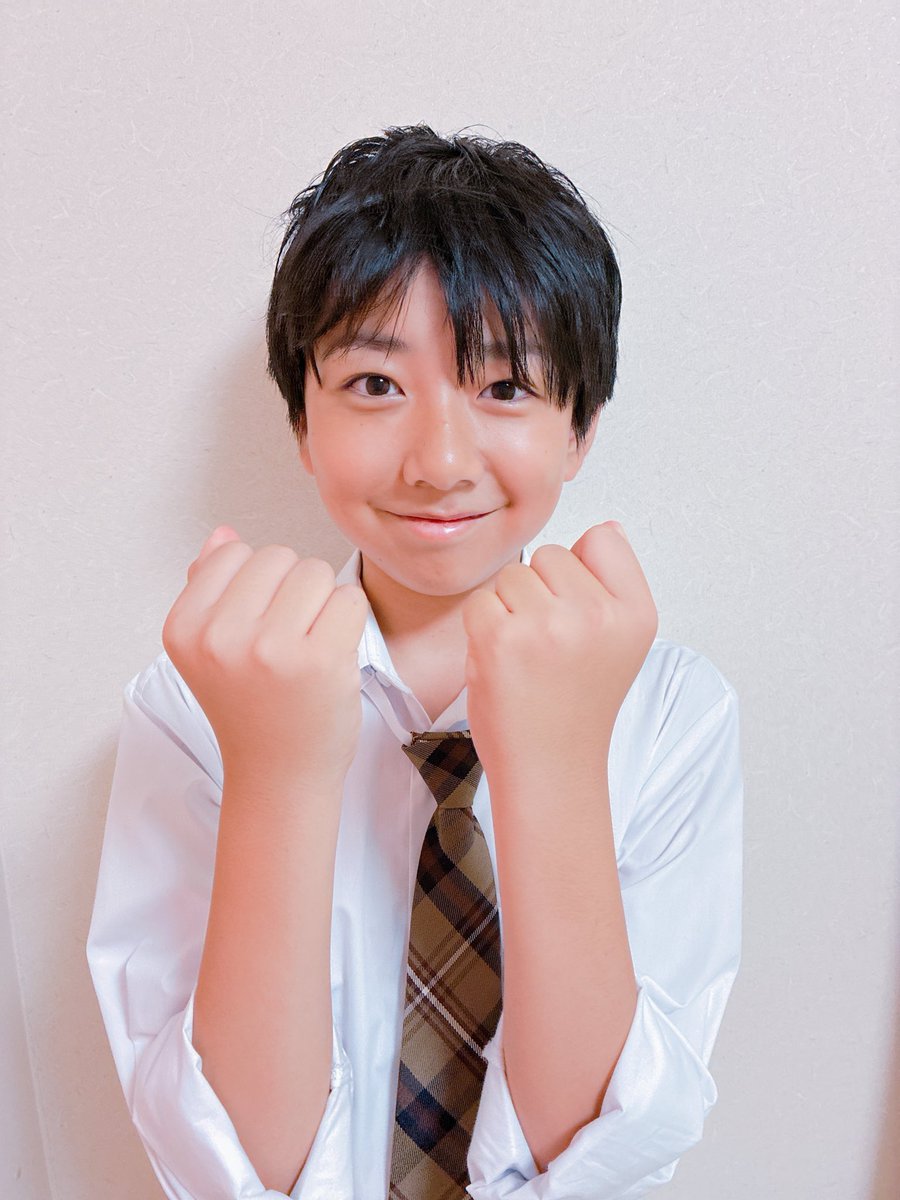 rui_tomo_zawa's tweet photo. みなさん、中一ミスターコンの応援をしてくださり、ありがとうございました😊‼️
みなさんのおかげで楽しくランウェイ歩けました❤️けど期待に応えられず、申し訳ないです。中学生ミスターコンに、向けてまた頑張っていきますのでこれからも応援してください😊💓✨がんばります😊‼️
#DCミスターコン https://t.co/8RvTGeQ81K