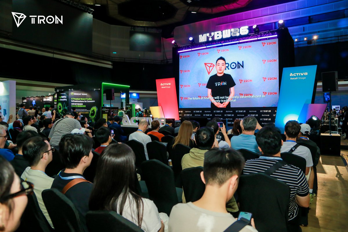 trondao's tweet photo. That’s a wrap from #MYBW2026. 🇲🇾

@justinsuntron shared his vision on TRON and the convergence of DeFi, TradFi and AI.

See you next time, Kuala Lumpur. 👋 https://t.co/NZOOshqkSR