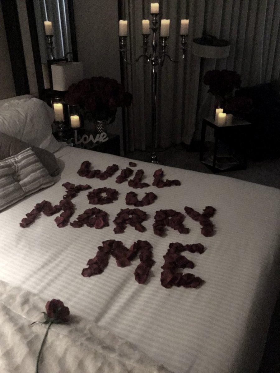 Kozlovmode's tweet photo. She said yes. ♡
Future Mrs. Kozlov https://t.co/JBUVoDOOqO