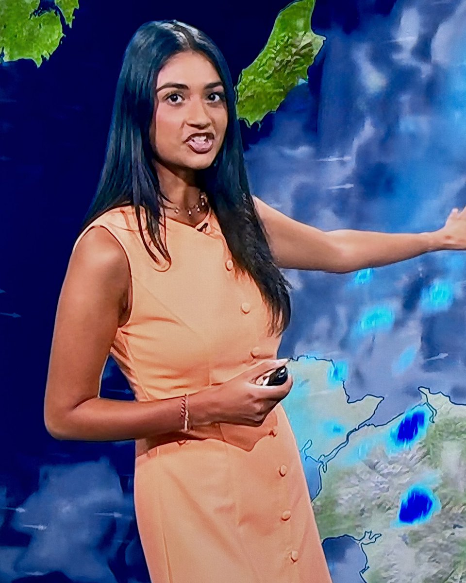 raymach1's tweet photo. ISHANI
#IshaniMistry
#BBCWeather https://t.co/U6AzWJAMBU