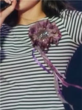 godliviagodrigo's tweet photo. these flower brooches are important we just have to figure out how https://t.co/xwfp0AVWzb
