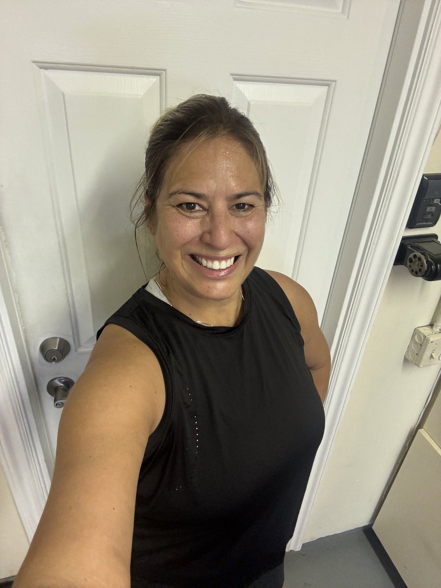 LorenaRubio123's tweet photo. Hope had a great Wednesday! π€©#FitLeaders #BoycottAverage #LiveBetterLeadBetter @zjgalvan @GracianRefugio @PrincipalRoRod @DrRenaeBryant @ValChavez2018 @CoachGoodman @drgrowtoknow
@oneillgrace @Senor936 @lynettewsocial @Asael_Ruvalcaba
@fit_leaders https://t.co/kTsaf6j1ks