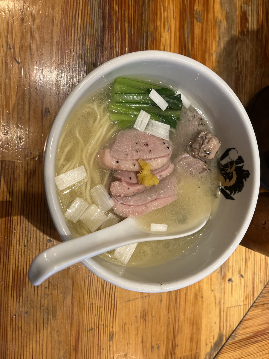 DaiichiKajapi's tweet photo. 昨夜の晩御飯はホテル近くのラーメン屋さんへ。

肉は美味しかったです。

以上！ https://t.co/NlkzYg1zXI