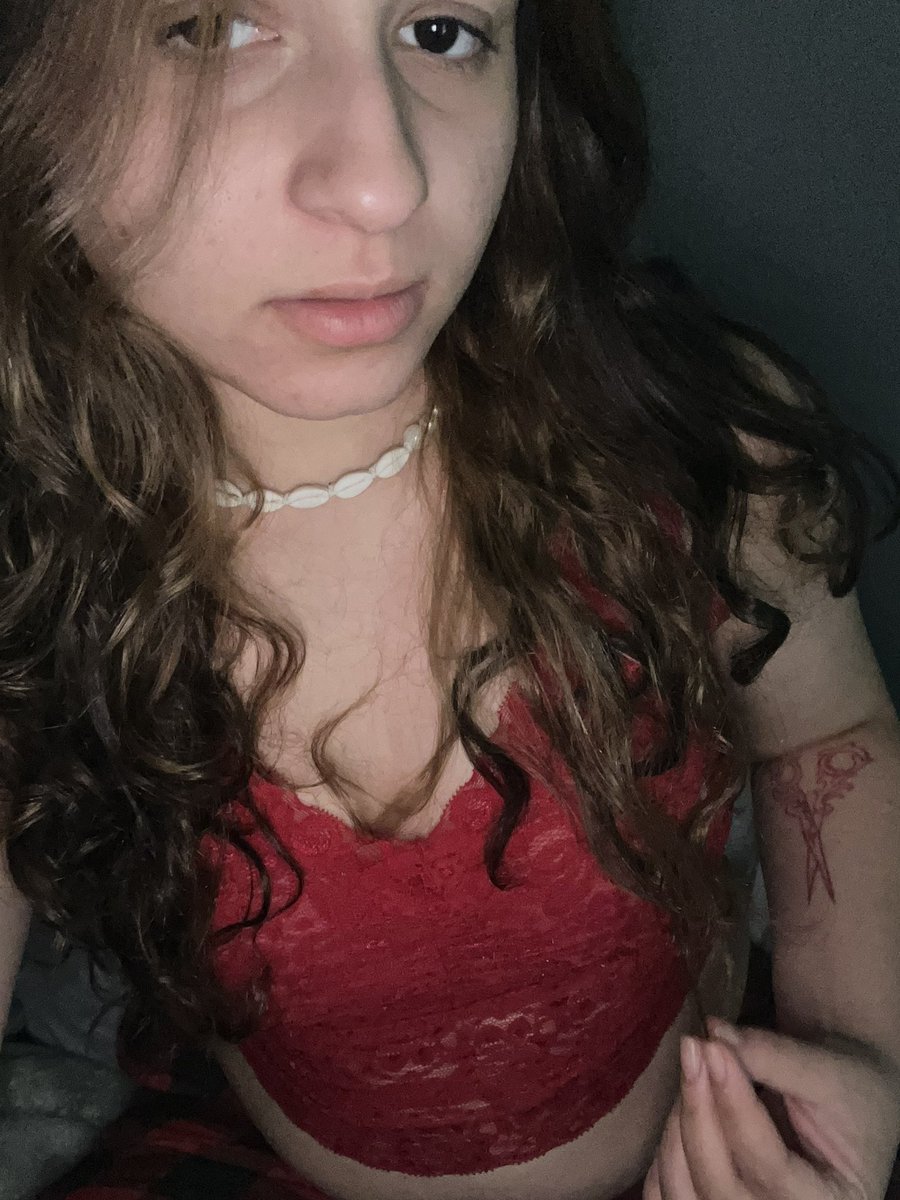 Cah2wavy's tweet photo. Tá aí meu cabelo cada dia maior e mais bonito mesmo com todo seu clamor pelo “karma” https://t.co/jAf6dpTRQm