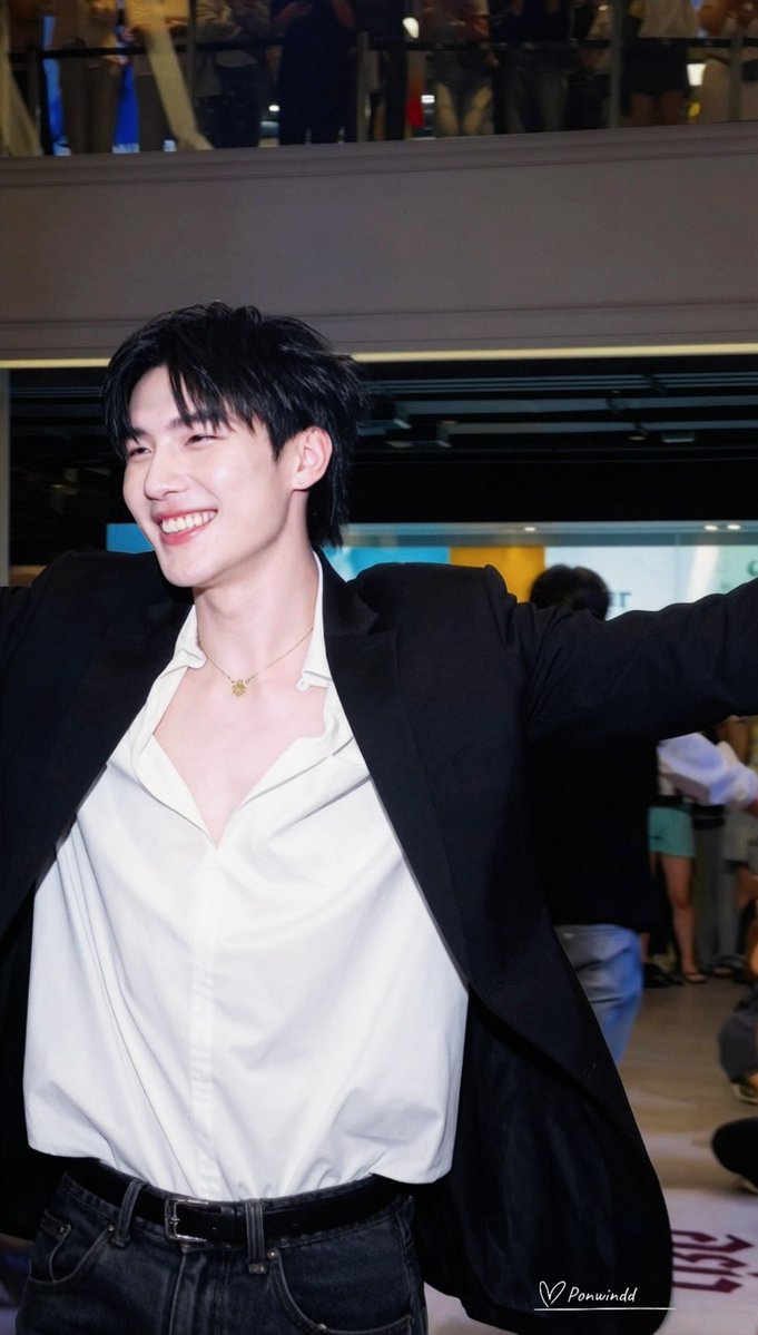 ponwindd's tweet photo. พี่ตี๋พี่ เกือบเดรสส

#teeboonyakait @Tee_wongsajaem 

DBTE FAN GATHERING
#รวมพลอย่าขอพี่เจน https://t.co/4QNqJ6BNlM