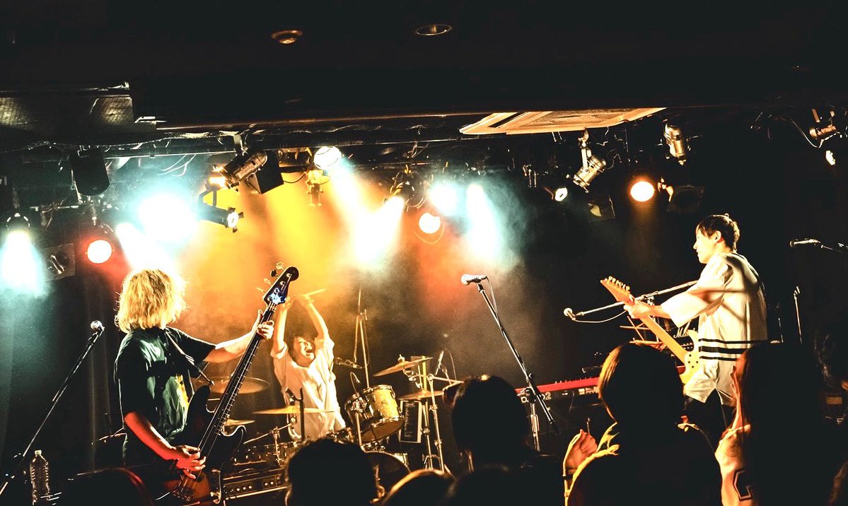 IRabBits_info's tweet photo. ◣ 2026.7.29 MIT-RabBits ◥

Vo.&Gt.&Piano 猪野進一
Vo.&Ba. 加藤智之
Dr.&Cho. 浦川麻衣子

後にも先にも絶対にない景色。　
豪華ゲスト陣の皆様にも支えられて、本当に良い一日になりました！

22周年にしてとんでもない夜を作ってしまったおかげで、IRabBits再始動が決まりました。

本当にありがとうございました！！

photo by @shiro_as5