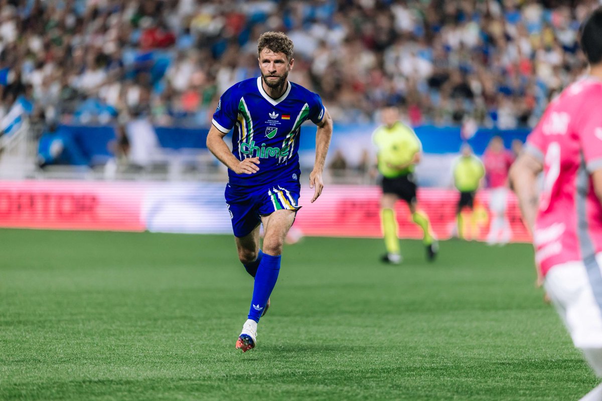 WhitecapsFC's tweet photo. A 4-3 win for our stars 🌟

#VWFC | #MLSAllStar https://t.co/PT3vhX6r8v