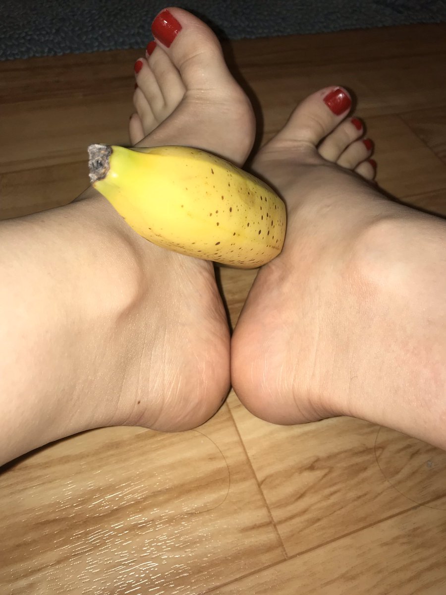 _Goddessvivan's tweet photo. My feet control your every move and you will do anything just to get a chance to kiss them. Tribute properly if you want to worship them beta.

Footfetish  Findom  Femdom  Paypig https://t.co/FykEZuF11w