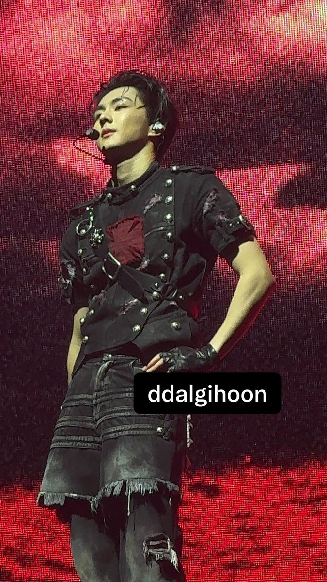 ddalgihoon's tweet photo. jungwon oh my hodf #bloodsaga_in_oakland #enhypen_in_oakland https://t.co/90RSrujaxz