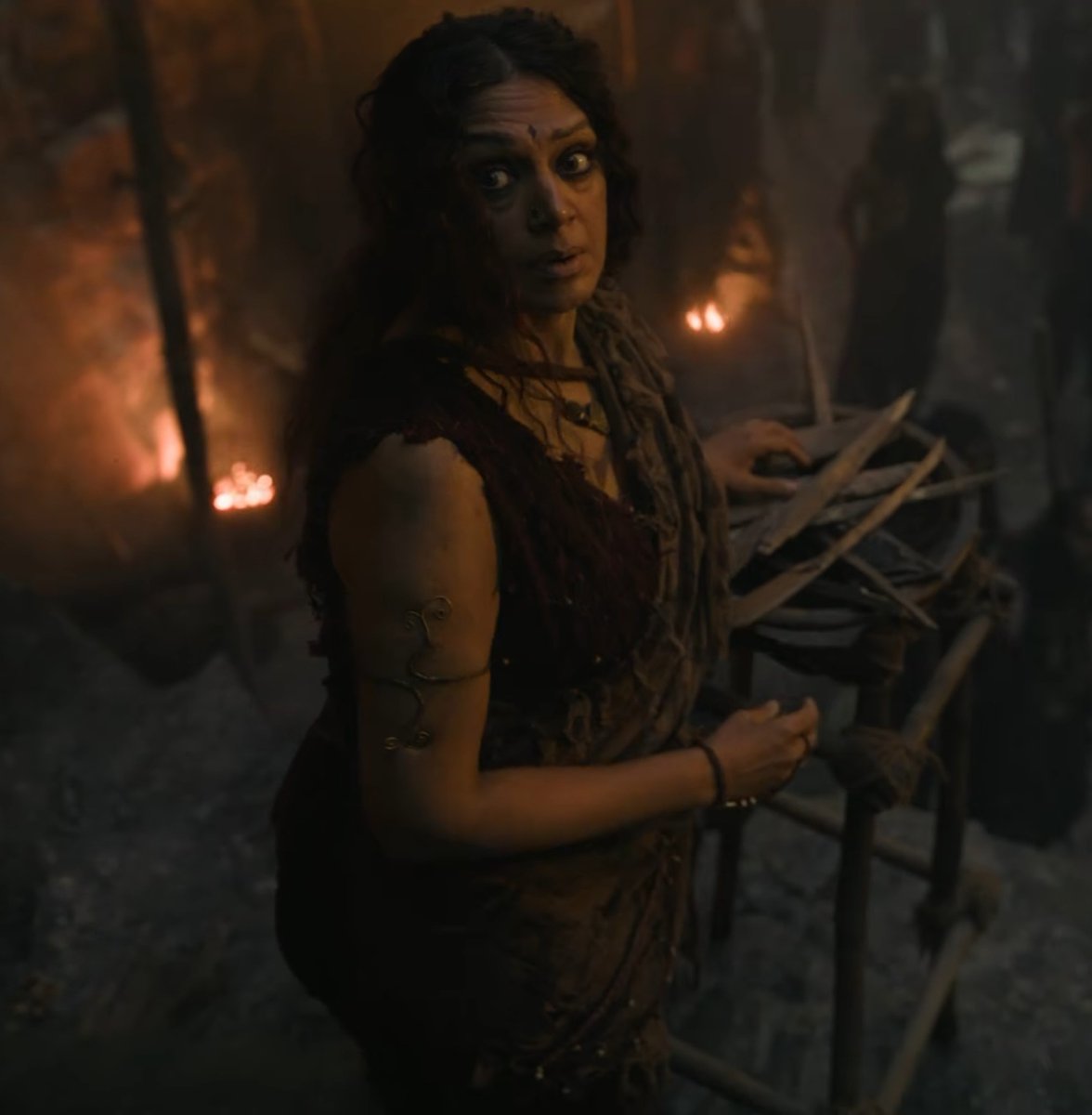 Fridaywaala's tweet photo. The Mollywood Representation in Ramayana!

Shobana as Kaikasi, mother of Ravana. #Ramayana https://t.co/XsoBGJc23S