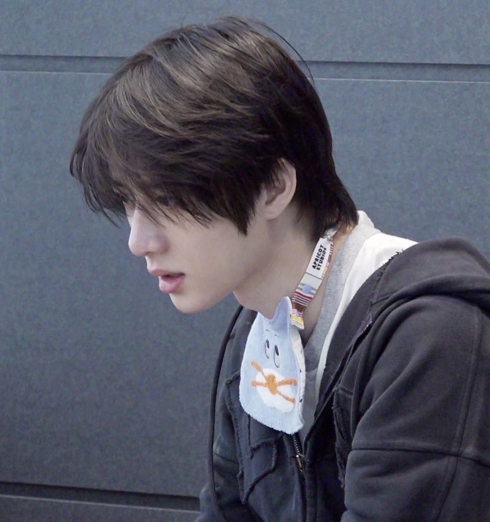 뱡긋 tweet media