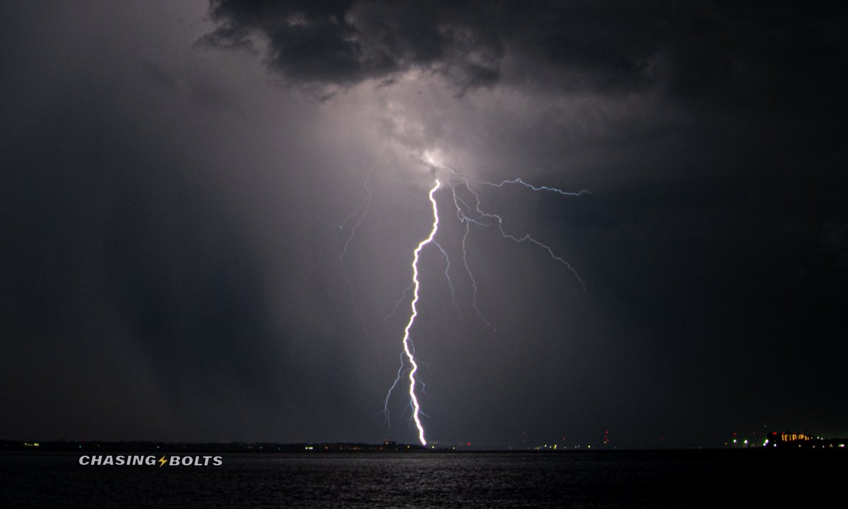 ChasingBolts's tweet photo. Chasing Bolts tonight at the Panama City Marina. Had to be patient on this one. First storm came through, but didn't want to get camera in the rain. So I waited for the next cell, and it produced a few good bolts. Bonus...I stayed dry. 👍
#NikonD750 https://t.co/PpCGVAtGUC