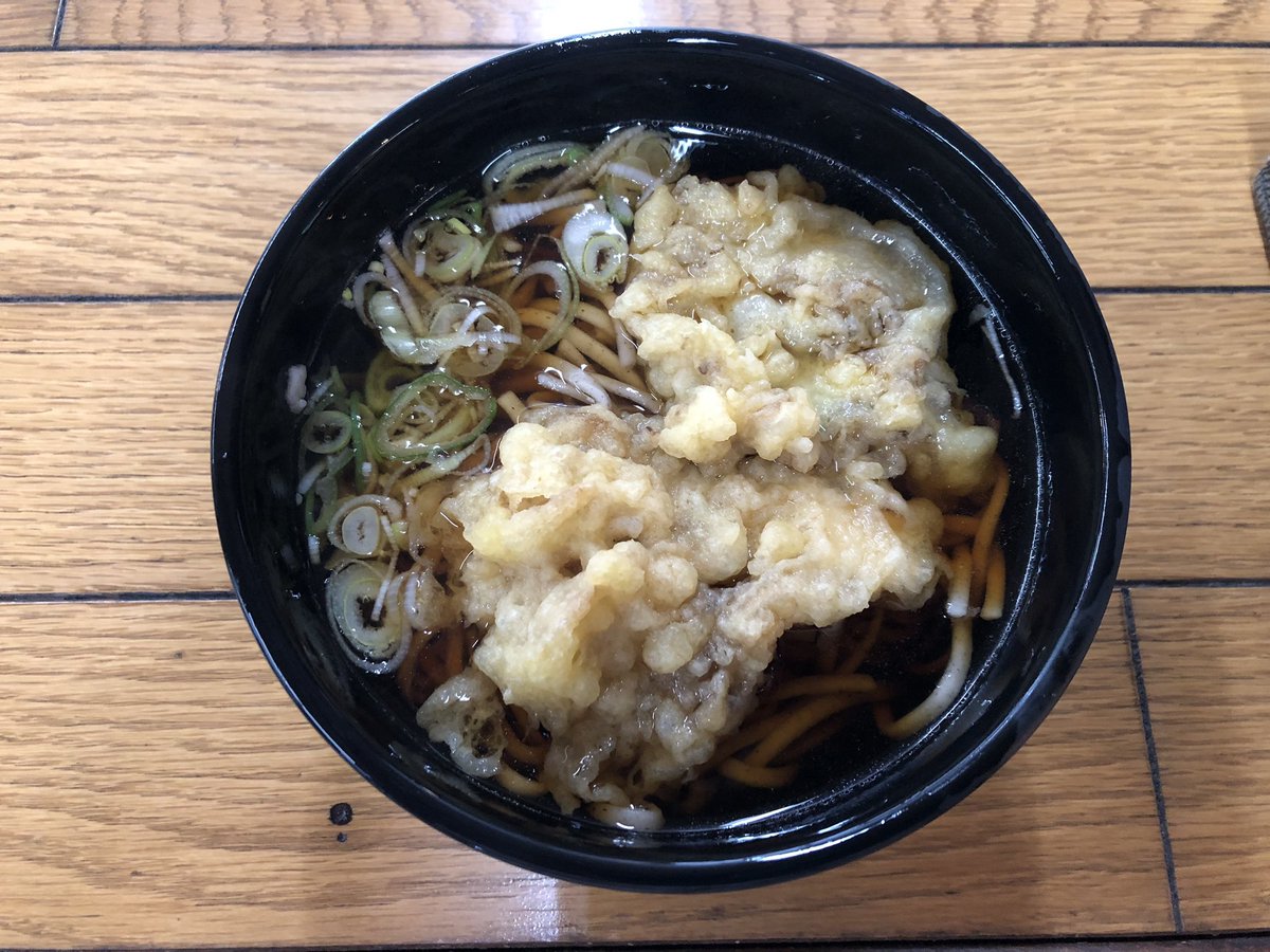 shimatch406's tweet photo. 上毛高原そば
舞茸天 https://t.co/wVble0KMeP