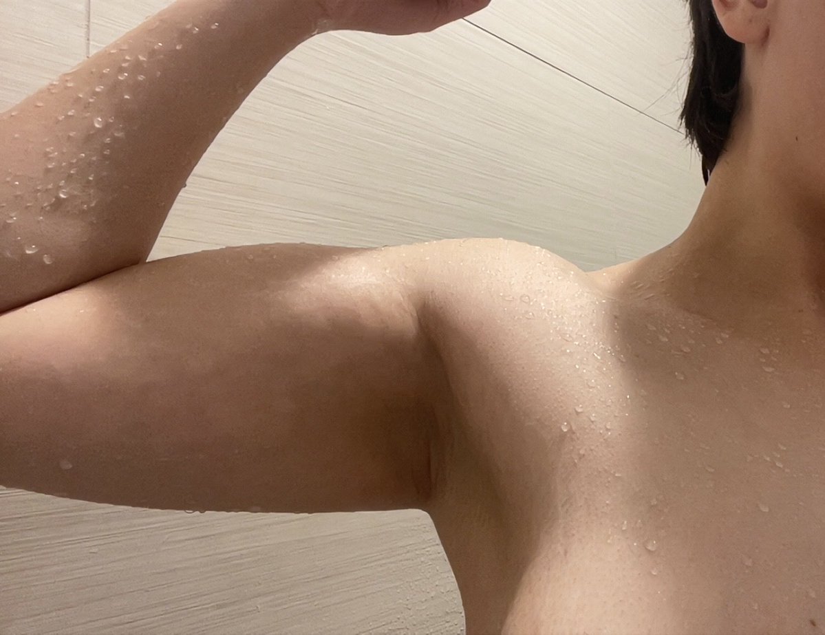 luckycc222's tweet photo. Cleaning it up tmrw but I’m (mostly) shaved now

#tboy #ftm #fakeboy #nsfwtwtًً #nsfwtwt #pits https://t.co/pUwQuInWw6
