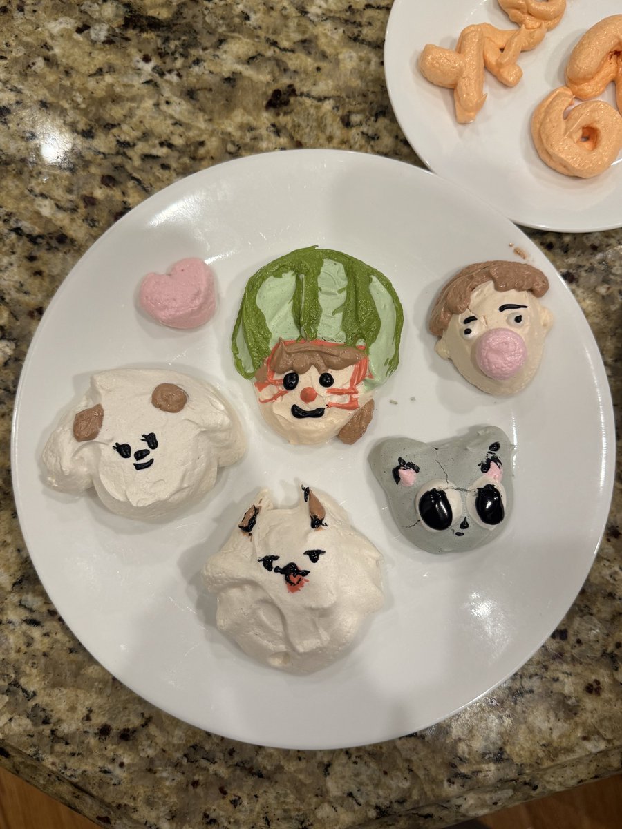 pallangwi's tweet photo. txt meringues!! https://t.co/Dh505QOwW6