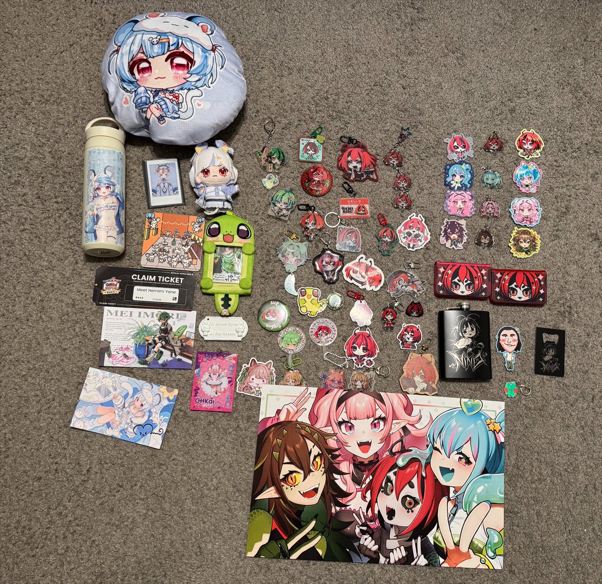 RascalTimeless's tweet photo. Finally! Offkai total haul!! This feels like an insane amount but I still didn’t get to get everything I wanted to 😭 there was SO much merch of my oshis I felt so greedy. So happy to have so much merch of them though!! https://t.co/FK8lqEv51R