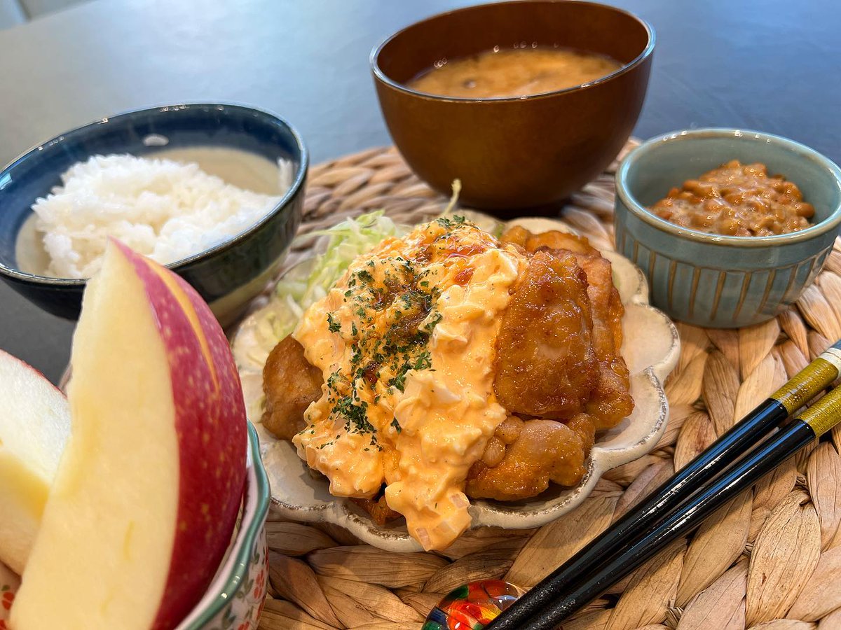 LisaOrfield1's tweet photo. 醤油 大さじ３
ラカント 大さじ２
みりん 大さじ１
お酢 大さじ１

#チキン南蛮 #南蛮ダレ #南蛮だれ https://t.co/w6rYAfanTi