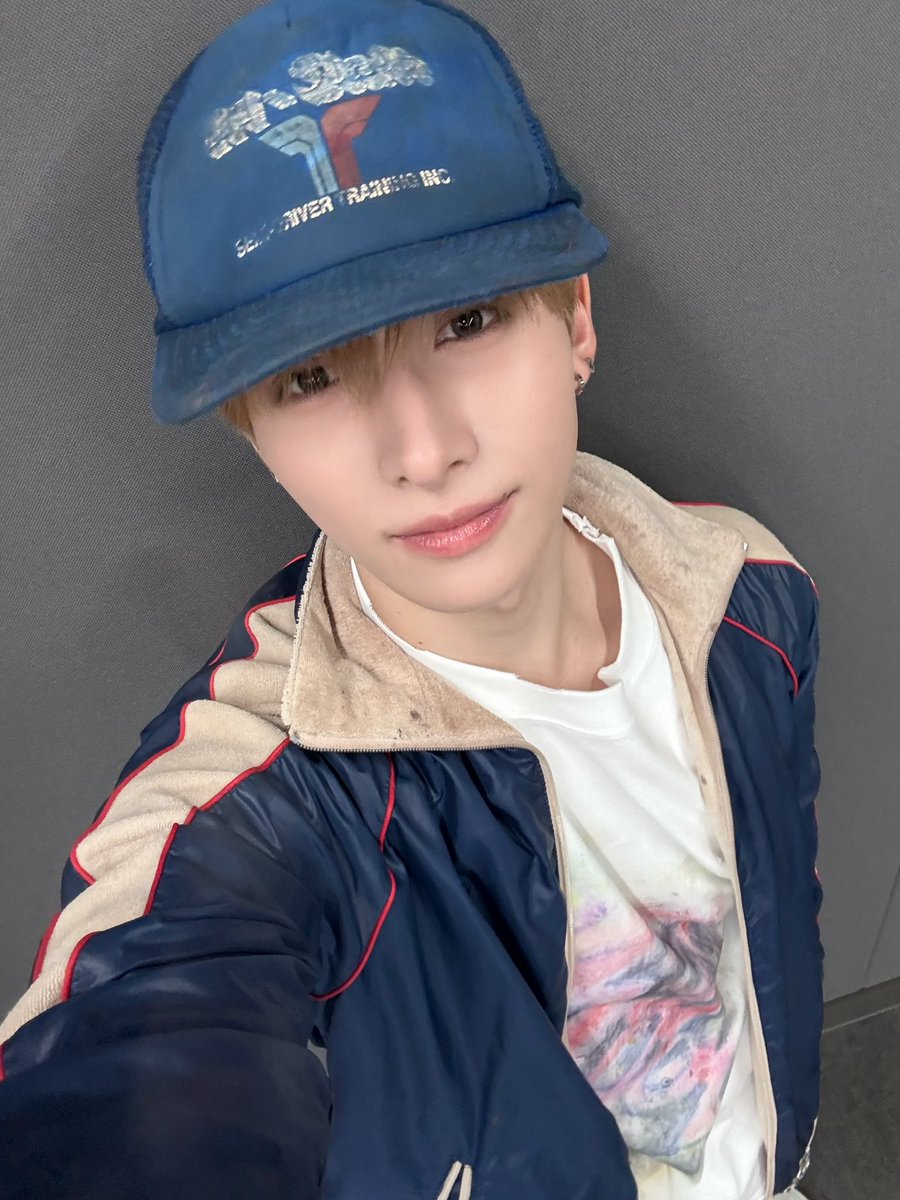 guntster_'s tweet photo. im literally so obsessed with him https://t.co/0lyGgGi5nQ