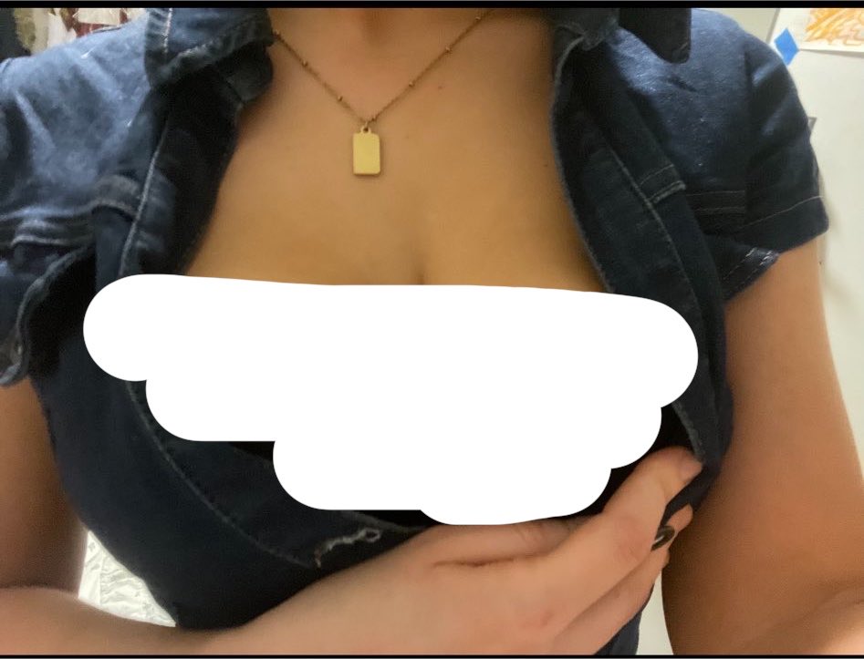 Freeloader_777's tweet photo. I wake up to snaps like these while you c4cks are begging for their attention, the only way she’ll ever know about you is when you send her $$ in my name 😈

You were meant to be my beta, my c7ck, now fetch your wallet and serve 😵‍💫👎🏻 https://t.co/VYUlZcxq79