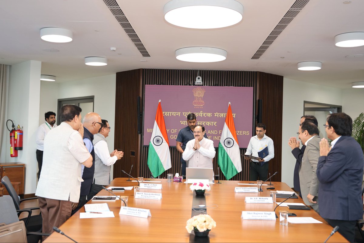 KiritkrJPatel's tweet photo. Recently, I had the privilege of meeting the Hon'ble Union Minister for Chemicals & Fertilisers, Shri J. P. Nadda Ji @JPNadda, to discuss the current challenges facing fertiliser production and the management of critical raw materials. The meeting was also attended by the Chairman of the Fertiliser Association of India (FAI), Shri Sankara Subramanyam @faidelhi, along with the Managing Directors of PPL, HURL, Coromandel and Indorama, reflecting our collective commitment to addressing the sector's key challenges and ensuring a resilient fertiliser supply chain for the benefit of the nation's farmers.

The discussions were constructive and forward looking, with a shared commitment to ensuring the uninterrupted availability of fertilisers for our nation's farmers. We apprised the Hon'ble Minister of the prevailing industry concerns, and he listened with great patience, understanding and sensitivity. It was heartening to witness the Hon'ble Minister's deep concern for the welfare of our farming community and his unequivocal commitment to supporting the fertiliser sector in overcoming these challenges. His assurance of continued cooperation and timely policy support reinforces our collective resolve to work together in safeguarding India's food security by ensuring a reliable and uninterrupted supply of fertilisers to every farmer across the country.

@BharatUrvarak @IFFCO_Coop @coromandel_int @HURL_INDIA