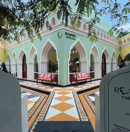 hydinfra's tweet photo. Roastery Coffee House has opened a stunning new cafe in Film Nagar, Hyderabad😍

Inspired by the iconic Taramati Baradari, the space blends heritage with modern cafe culture
#Filmnagar #Hyderabad #Roasterycoffehouse
📷: Faraaz Ahmed/bharat https://t.co/jWoibd8yLv