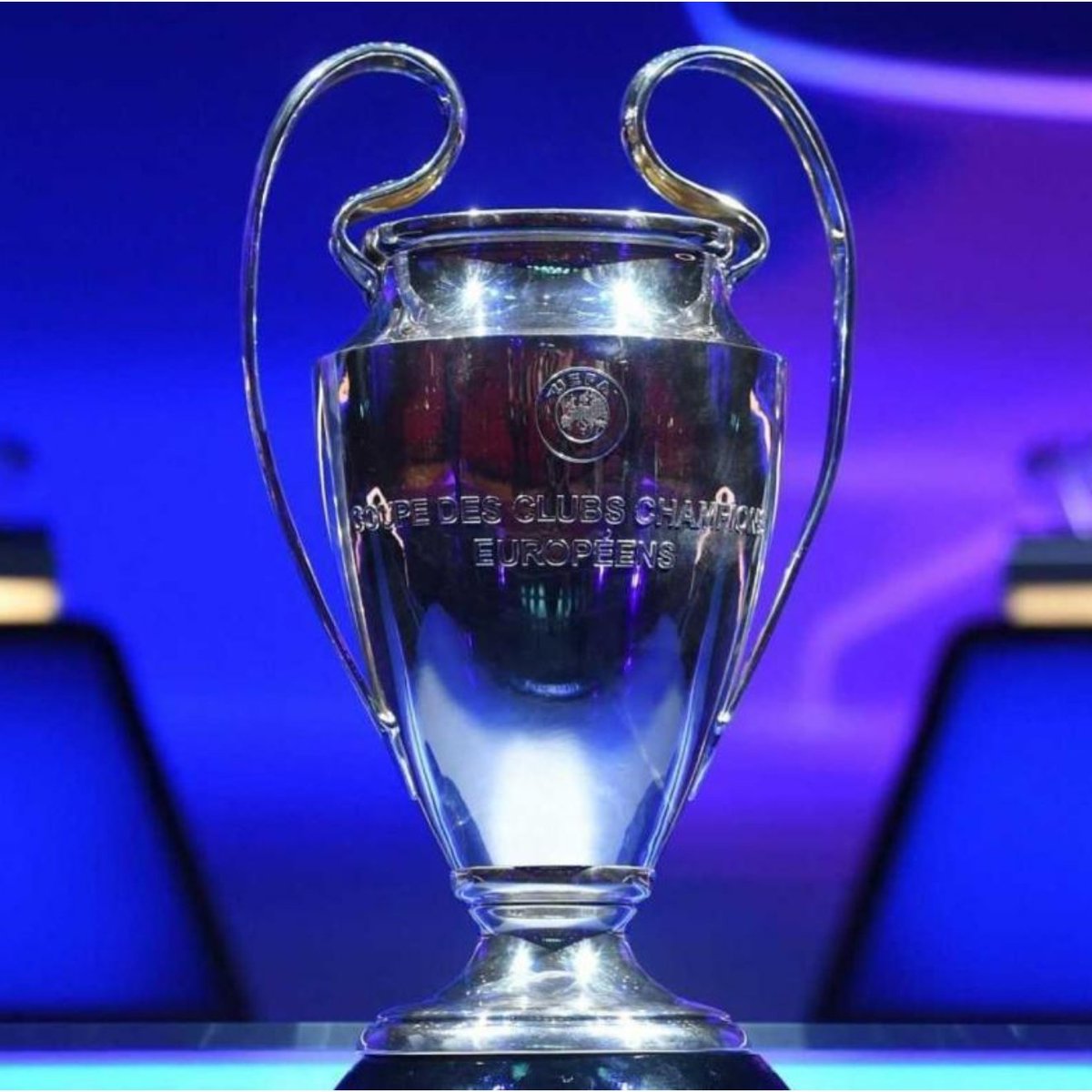 TouchlineX's tweet photo. 🚨🗣️ Karim Adeyemi: "My DREAM is to win the Champions League with Barcelona." https://t.co/xLaTZXtCqX