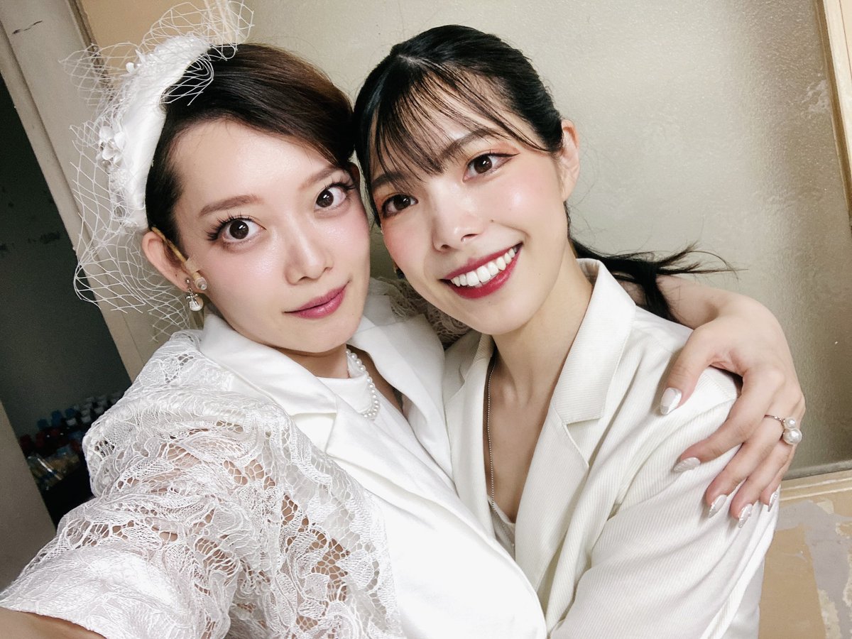 millayasuhana's tweet photo. #スタントウーマン26 写真載せる！
里中役のみくちゃん、内藤役のけいさん、河合マネージャー役の蘭ちゃん。
控室一緒チーム。

みくちゃんは努力家。頑張り屋さん。若いけどしっかりしてて、役の関係とは逆に普段はとっても仲良くしてもらってました。可愛い。

けいさんは出来ないことはあるの？
↓ https://t.co/2hbR6C06Hn