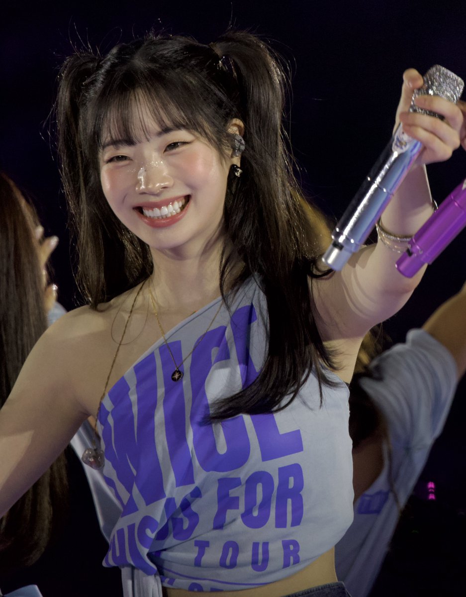 kim_kamaaa's tweet photo. 260711 🇰🇷
THIS IS FOR FINALE in Seoul D2
😁
#DAHYUN #다현 #ダヒョン
#TWICE #트와이스 https://t.co/ZusMRyZtXR