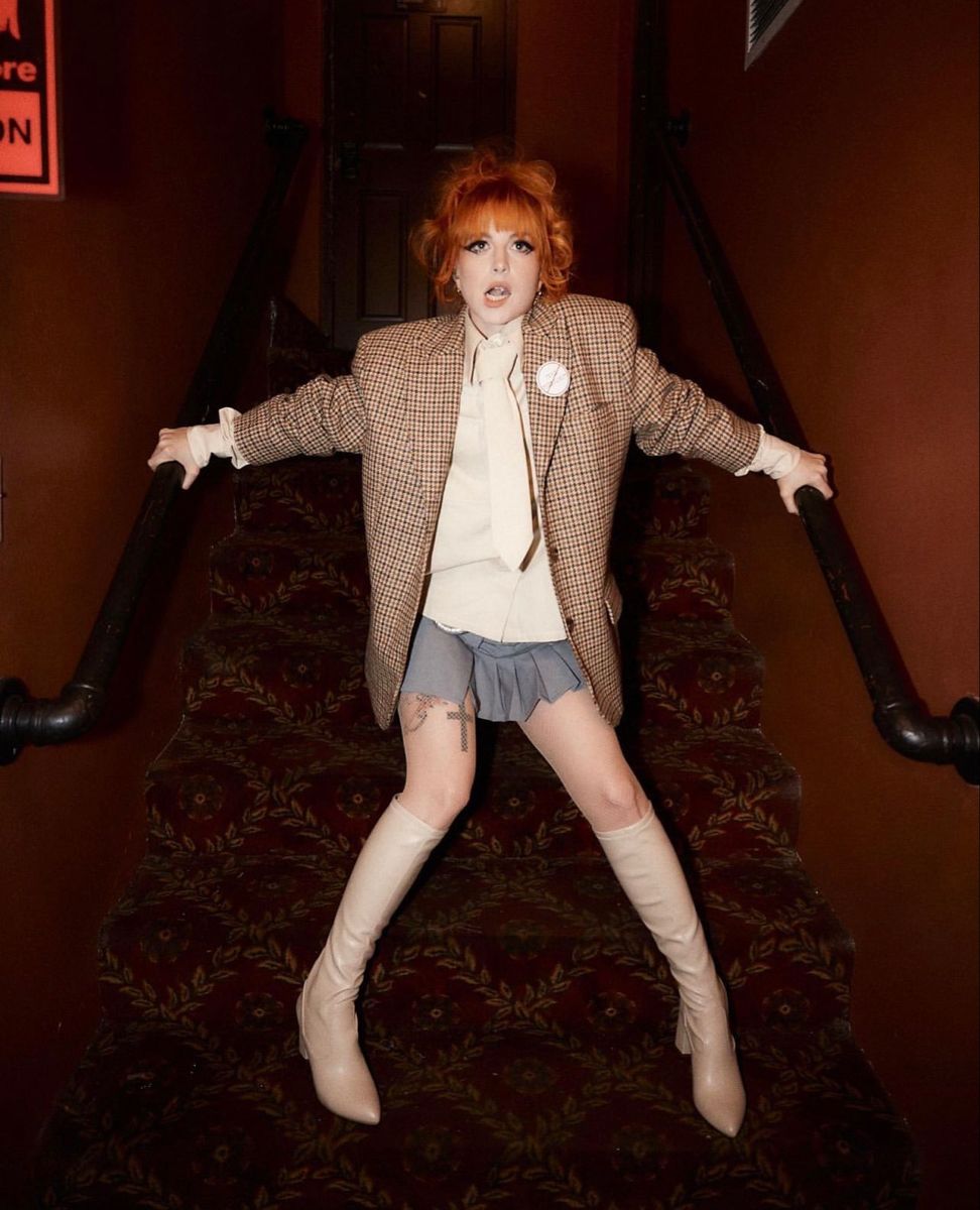 TragicGirlie's tweet photo. im not lesbian im hayley williams-sexual https://t.co/IE0xCHFYbK