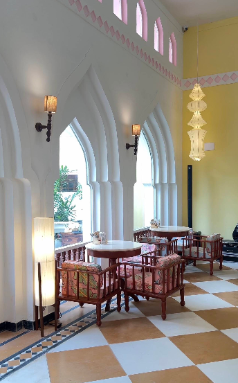 hydinfra's tweet photo. Roastery Coffee House has opened a stunning new cafe in Film Nagar, Hyderabad😍

Inspired by the iconic Taramati Baradari, the space blends heritage with modern cafe culture
#Filmnagar #Hyderabad #Roasterycoffehouse
📷: Faraaz Ahmed/bharat https://t.co/jWoibd8yLv