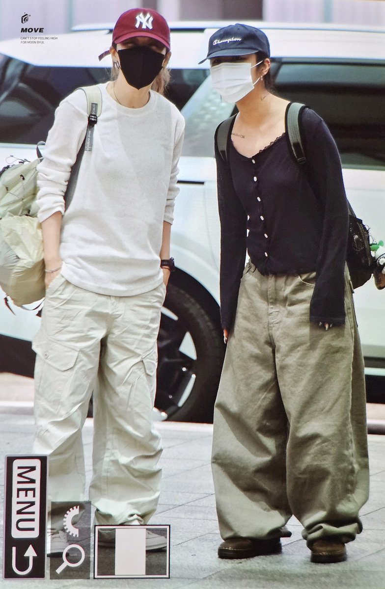 Move_0619's tweet photo. 260730 출국 프리뷰
 
꺅 취사 꺅

#마마무 #문별 #휘인 #MAMAMOO #MOONBYUL #WHEEIN https://t.co/sJ2siSHx04