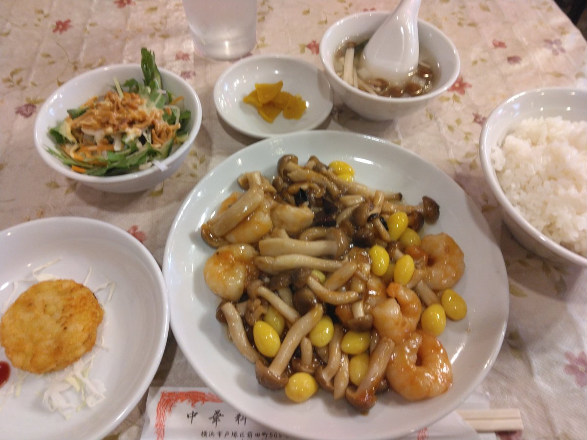 Lui07270278's tweet photo. 海老としめじの辛口炒め https://t.co/gECI3cIYoA
