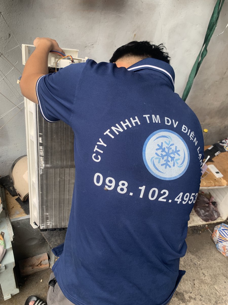 Dienlanh61's tweet photo. Máy lạnh hỏng giữa mùa nóng? 🥵 CÔNG TY ĐIỆN LẠNH 61 chuyên kiểm tra, sửa chữa và bảo trì máy lạnh tận nhà tại khu vực Dĩ An. Bắt bệnh chuẩn xác - Báo giá minh bạch - Sửa chữa dứt điểm! 🛠️❄️ Đọc ngay chi tiết dịch vụ tại đây: https://t.co/jPpoOoFZdc https://t.co/iAfiqOgUQE
