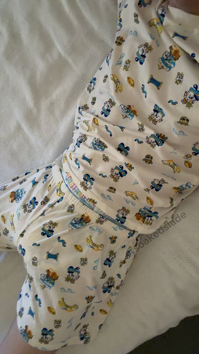 SoakedSlade's tweet photo. Nap time hehe 
Pj’s: @LittlesDUnder 
Diaper: @ABUDiapers 

#abdl #diaperboy https://t.co/LrWslB4GlN