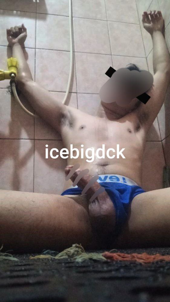 iceebigdck's tweet photo. body nya vs 6 inch kontol nya, udah pas blm? 😎 Wanna Moots? new account https://t.co/3ashj97aPz