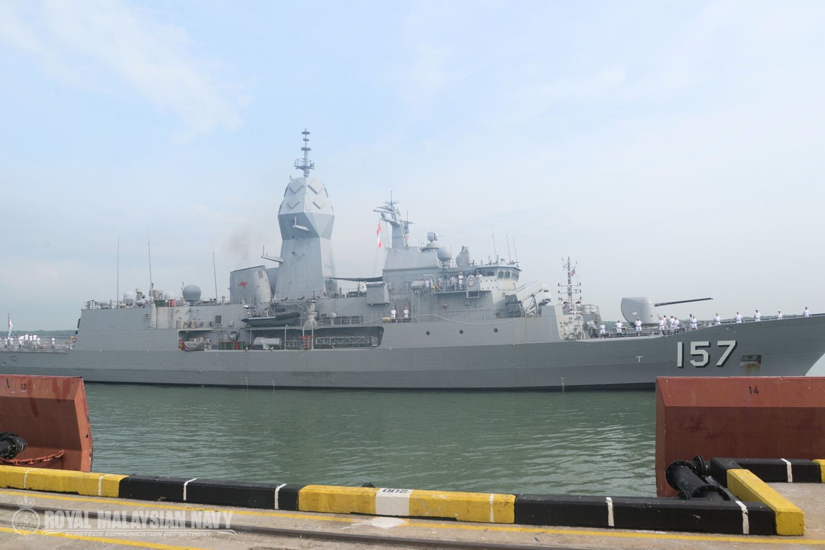 tldm_rasmi's tweet photo. Selamat datang HMAS PERTH! Ketibaan kapal milik Tentera Laut Diraja Australia pada 29 Julai disambut delegasi TLDM yang diketuai oleh Pengarah Audit dan Integriti dari Bahagian Inspektorat Jeneral bersama wakil Kedutaan Australia di Malaysia.
Lanjut: https://t.co/uGqFJO2MvP https://t.co/AHd5VR796h