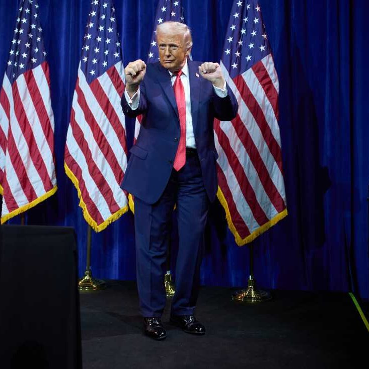 rkmtimes's tweet photo. JUST IN🇺🇸🇻🇪🇮🇷🔥The U.S. has collected the first direct $13 billion revenue from Venezuela's oil after capture of Maduro and may earn first $100 Billion by January, 2027. 

🚨Trump Administration will takeover the World's largest Iranian Gas fields to earn $250b by end of 2027. https://t.co/l4qOKRqnmV