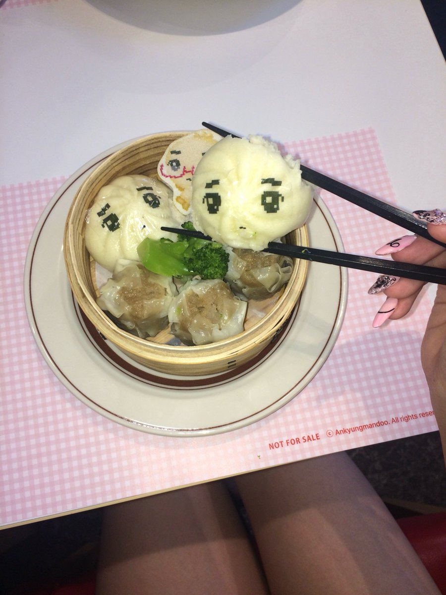 amwbspx's tweet photo. メガネ餃子カフェ(⚯)🥟💕 https://t.co/6DvIlu6ubi