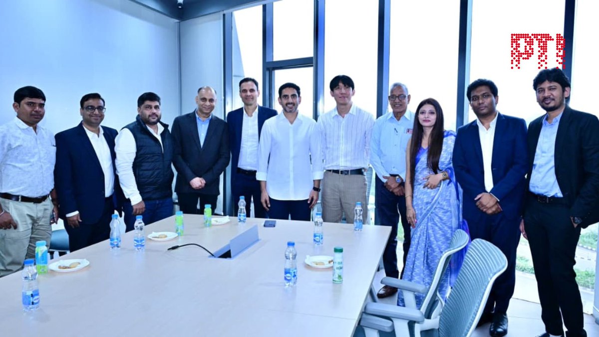 AndhraNexus's tweet photo. 🇹🇼 Yesterday, Taiwan delegates met Andhra Pradesh IT & HRD Minister Nara Lokesh in Amaravati.

Encouraging to see companies from diverse sectors exploring opportunities in Andhra Pradesh.

Delegation included: 
• Delta Electronics
• BenQ
• CTBC Bank
• DIMERCO
• Masterhill
• Nan Pao Resins
• Ever-Clear Environmental Engineering
• Sheng Huei Tech
• Tech-Top Engineering
• K.S. Terminals
• Sandsun
• Zilei Construction & Engineering
• Cappella Sports