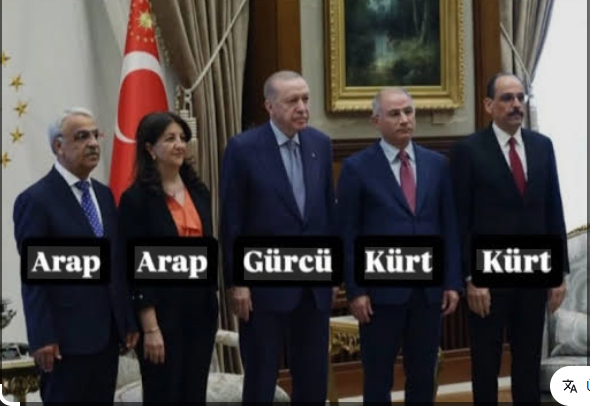 19APACHE_313's tweet photo. Bu Abilerin Ülke yönetiminde hangi konumda bulunduklarını biliyorsunuzdur ...!!!
Peki TÜRK nerede⁉️
Türkiyede her şeyden önce TÜRK sorunu vardır .... https://t.co/jpZPSogN4I