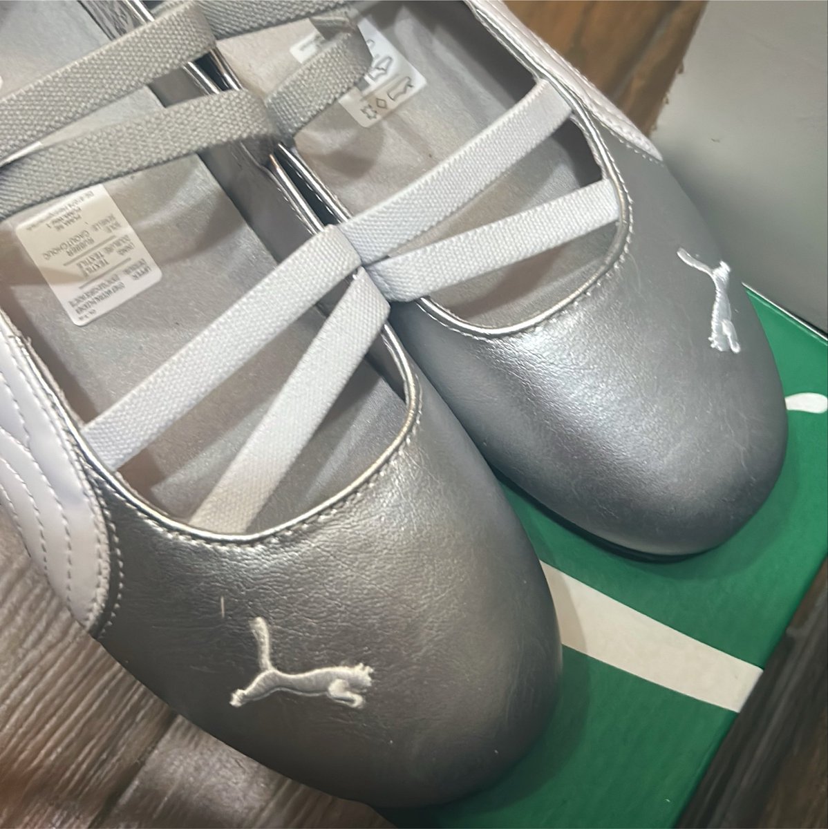 xinnamolls's tweet photo. ──── ୨୧ ────
⌕ ꒰ #ESFeedback ꒱ ౨ৎ ⋆ 。˚
⠀— my dream shoes . . . .ᐟ 🩰 ◞
from : @ERI_SHOPPE <3 ty for the
smooth transaction, 'til next time ! https://t.co/vLCTedpQ3J