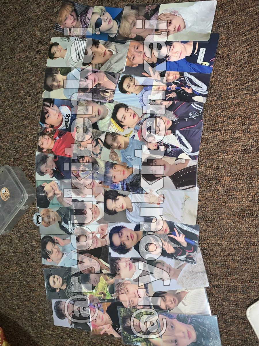 ryoukitenkai's tweet photo. wts bu urgent untuk op kelinciku guys, untuk pc sebelah kanan jika di take harus brengan sama yg kiri ya guys.. take all kurleb ± 4.5jt bisa nego 🙏🏻 kalo mau offer jangan under yaa kak :")

✅️ splitpay
✅️ shopee or cod di sekitaran dom jkt  🙏🏻

tag. txt photocard yeonjun https://t.co/skuGb182JI