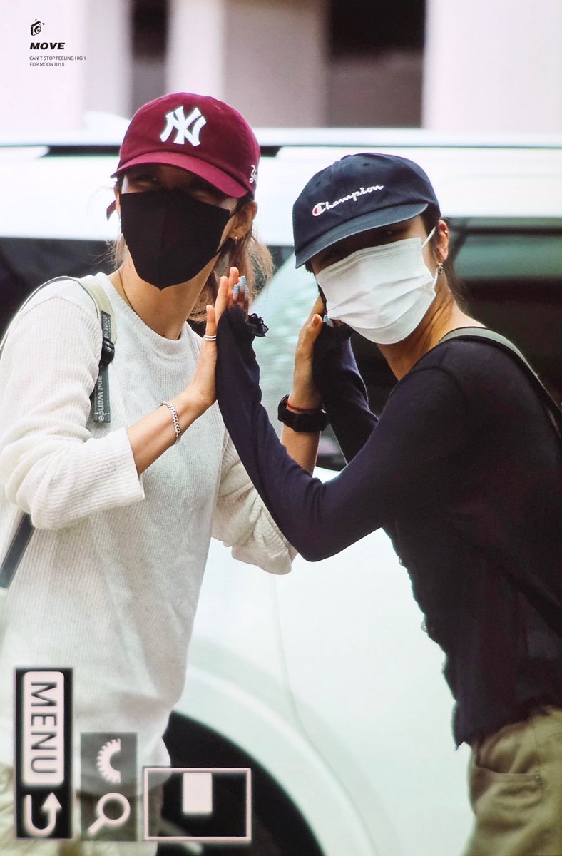 Move_0619's tweet photo. 260730 출국 프리뷰
 
취사가 완료되었습니다🐹🐶

#마마무 #문별 #휘인 #MAMAMOO #MOONBYUL #WHEEIN https://t.co/cs0aj9DvUB