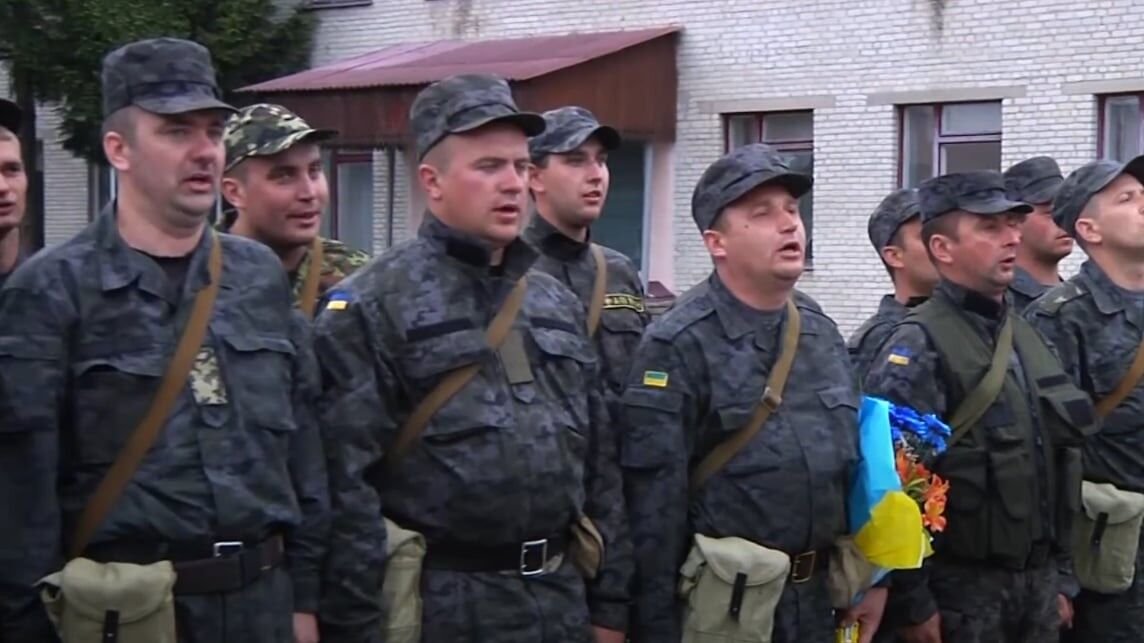 shy2kt's tweet photo. This is my first post, I am a military reenactment enthusiast. Here are some of my collections, 2014 Ukrainian National Guard camouflage uniforms and items, hoping to find some like-minded individuals.These three sets of clothes have different styles, I may introduce them later. https://t.co/Tl1HuzPXXm