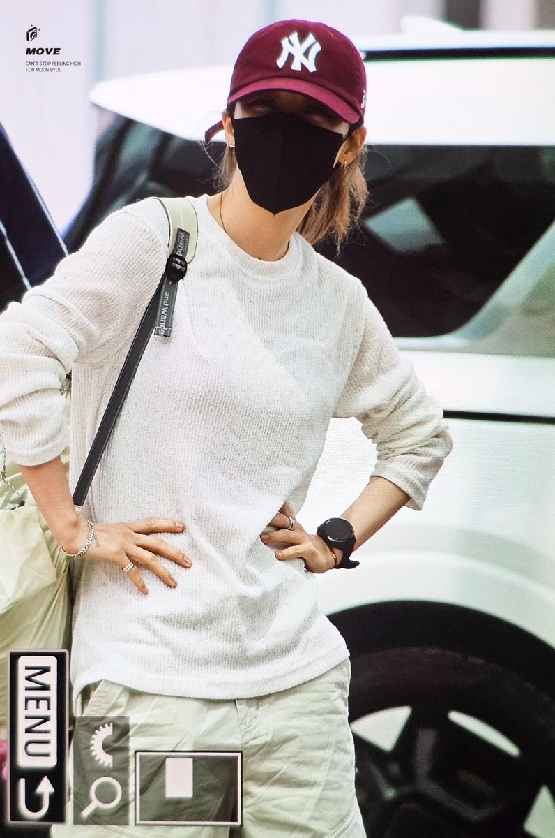 Move_0619's tweet photo. 260730 출국 프리뷰
 
잘다녀와햄👋

#마마무 #문별 #MAMAMOO #MOONBYUL https://t.co/b6HQExtY2H