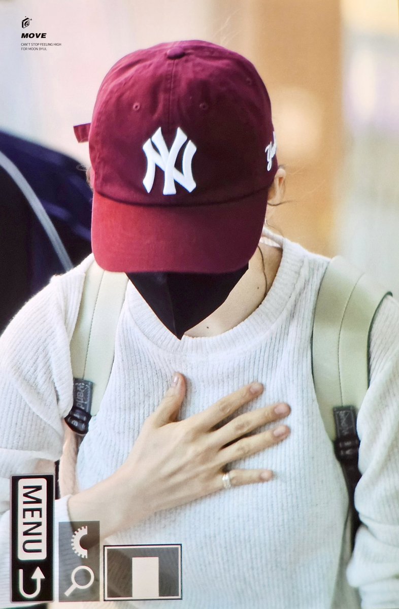 Move_0619's tweet photo. 260730 출국 프리뷰
 
잘다녀와햄👋

#마마무 #문별 #MAMAMOO #MOONBYUL https://t.co/b6HQExtY2H