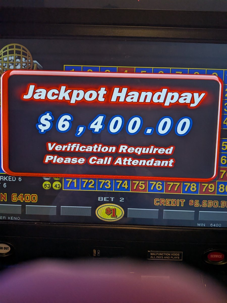 onelucky82's tweet photo. @omfg_slots $2 bet https://t.co/DauAgdH7Au