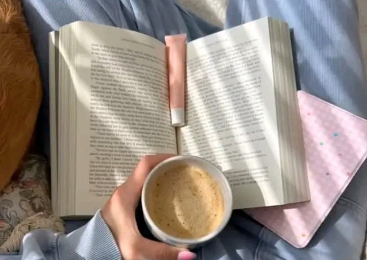 AlejaReads's tweet photo. In a world that never stops, books remind me to slow down.>>> https://t.co/lsjcoyrQji